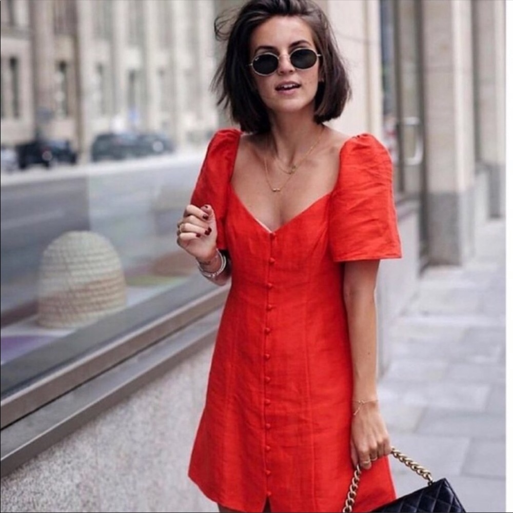 ⭐️ Zara red mini dress with puff sleeves - blogger favorite!